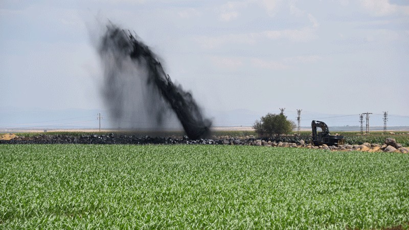Şanlıurfa Siverek'te BOTAŞ'ın petrol boru hattı patladı